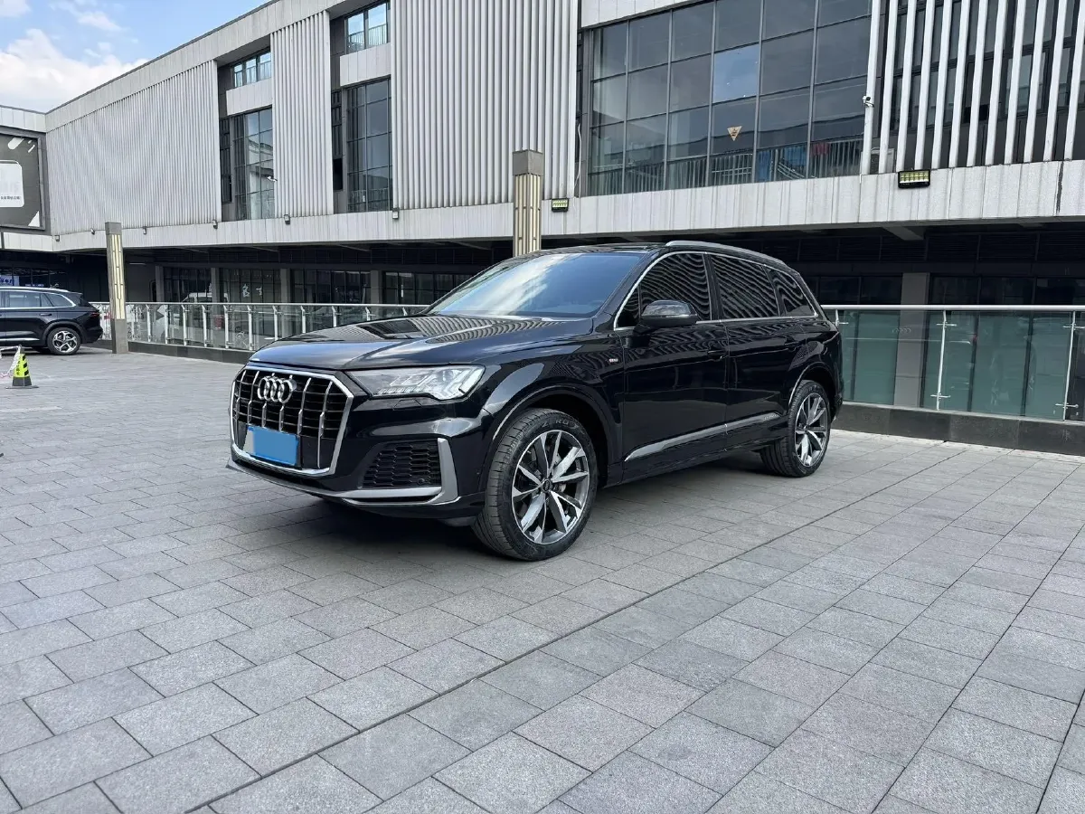 2023 Audi Q7 3.0T 340HP V6 8AT,autocango,china used car exporter,china ev exporter,chinese used car exporter,chinese used ev exporter