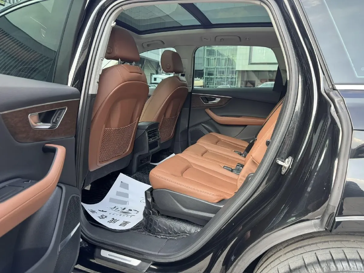 2023 Audi Q7 3.0T 340HP V6 8AT,autocango,china used car exporter,china ev exporter,chinese used car exporter,chinese used ev exporter