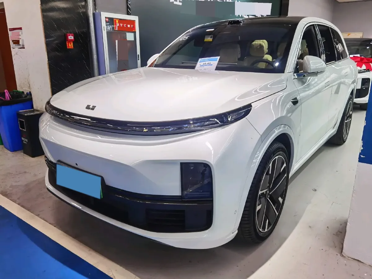2025 Li L8 Range Extended 154HP REEV,autocango,china used car exporter,china ev exporter,chinese used car exporter,chinese used ev exporter