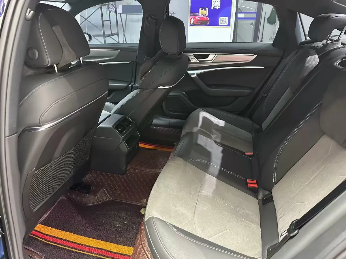 2023 Audi A6L 2.0T 190HP L4 7DCT,autocango,china used car exporter,china ev exporter,chinese used car exporter,chinese used ev exporter