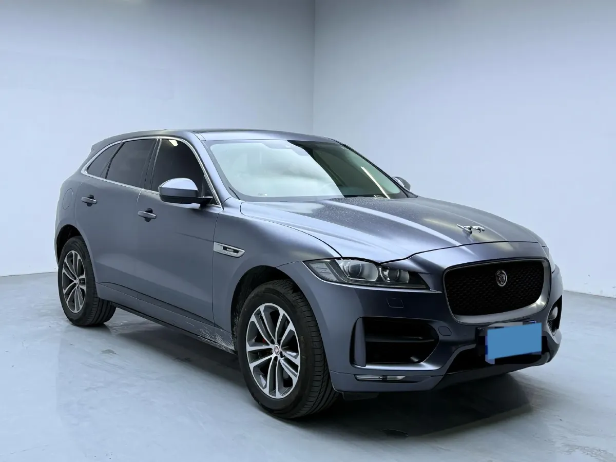 2018 Jaguar F-PACE 2.0T 300HP L4 8AT,autocango,china used car exporter,china ev exporter,chinese used car exporter,chinese used ev exporter