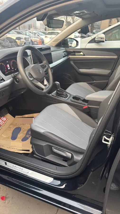 2023 Volkswagen Lavida 1.5L 110HP L4 6AT,autocango,china used car exporter,china ev exporter,chinese used car exporter,chinese used ev exporter