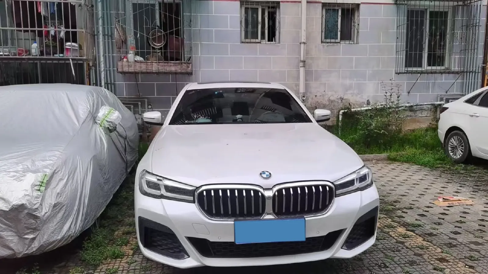 2022 BMW 5 Series 2.0T 252HP L4 8AT,autocango,china used car exporter,china ev exporter,chinese used car exporter,chinese used ev exporter