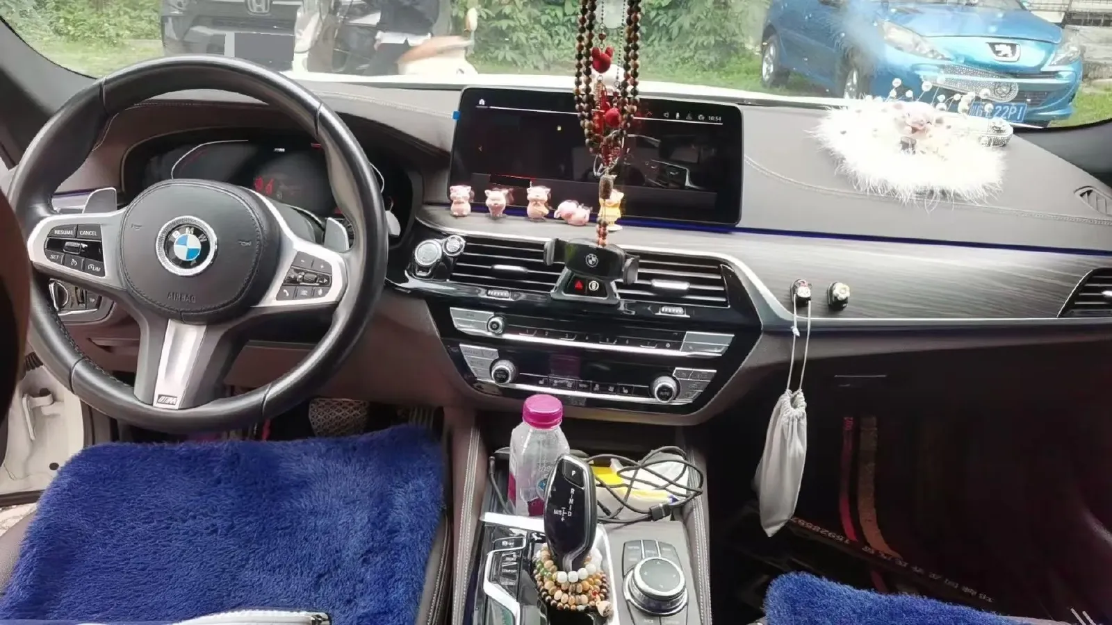 2022 BMW 5 Series 2.0T 252HP L4 8AT,autocango,china used car exporter,china ev exporter,chinese used car exporter,chinese used ev exporter