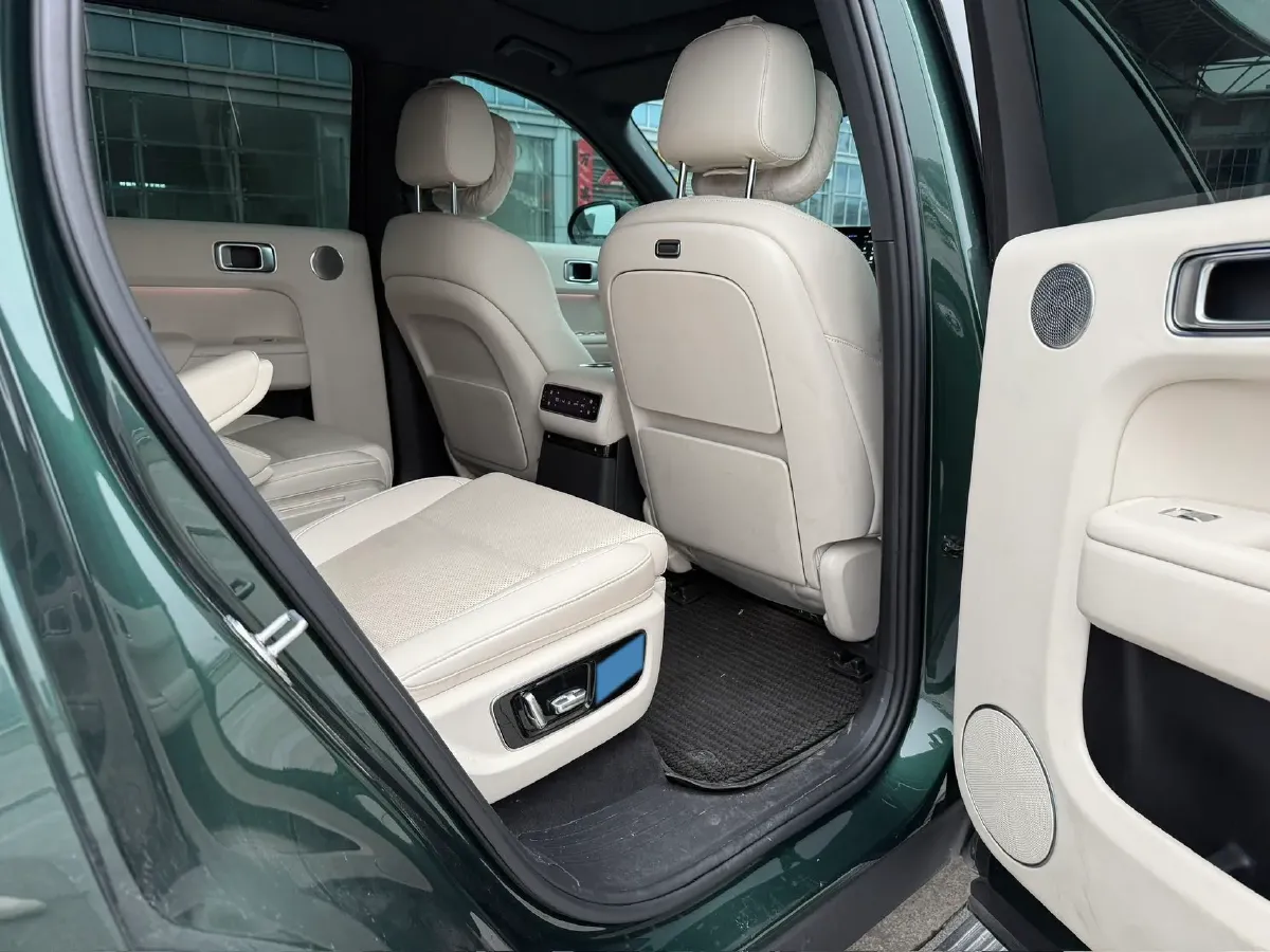 2024 Li L9 Range Extended 154HP REEV 52.3KWH,autocango,china used car exporter,china ev exporter,chinese used car exporter,chinese used ev exporter