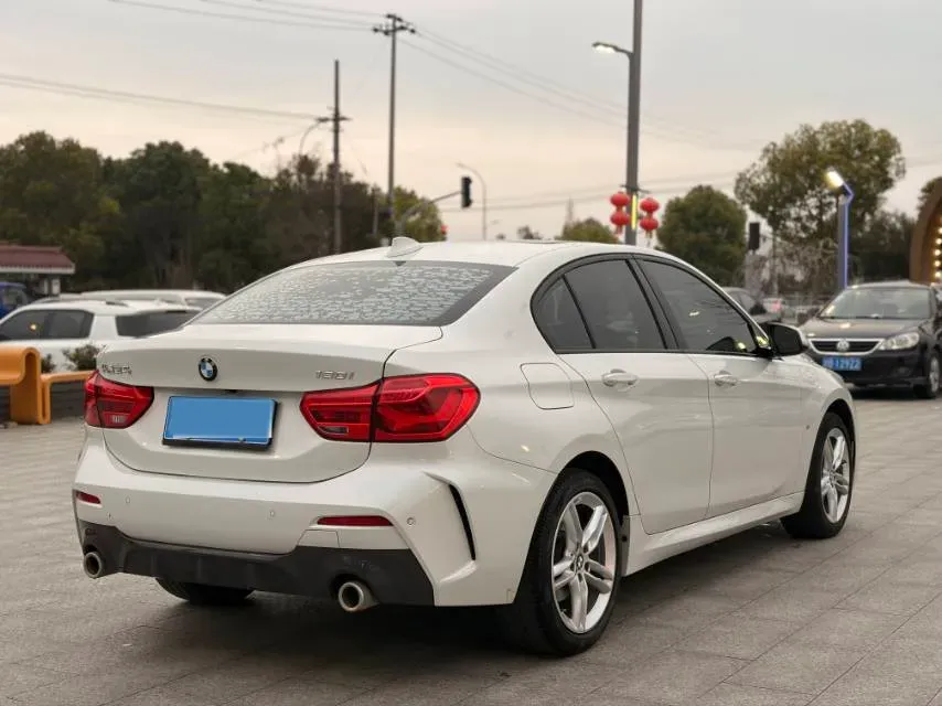 2020 BMW 1 Series 1.5T 140HP L3 7DCT,autocango,china used car exporter,china ev exporter,chinese used car exporter,chinese used ev exporter