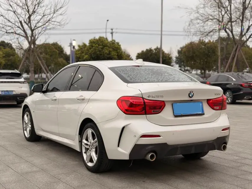 2020 BMW 1 Series 1.5T 140HP L3 7DCT,autocango,china used car exporter,china ev exporter,chinese used car exporter,chinese used ev exporter