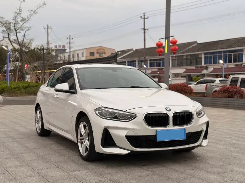2020 BMW 1 Series 1.5T 140HP L3 7DCT,autocango,china used car exporter,china ev exporter,chinese used car exporter,chinese used ev exporter