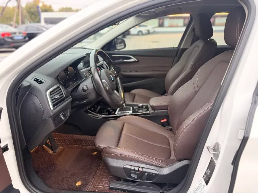 2020 BMW 1 Series 1.5T 140HP L3 7DCT,autocango,china used car exporter,china ev exporter,chinese used car exporter,chinese used ev exporter