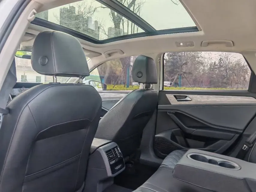 2023 Volkswagen Sagitar 1.2T 116HP L4 7DCT,autocango,china used car exporter,china ev exporter,chinese used car exporter,chinese used ev exporter