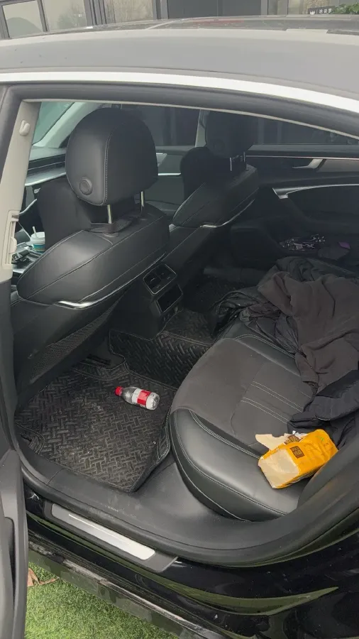 2024 Audi A7L 2.0T 245HP L4 7DCT,autocango,china used car exporter,china ev exporter,chinese used car exporter,chinese used ev exporter