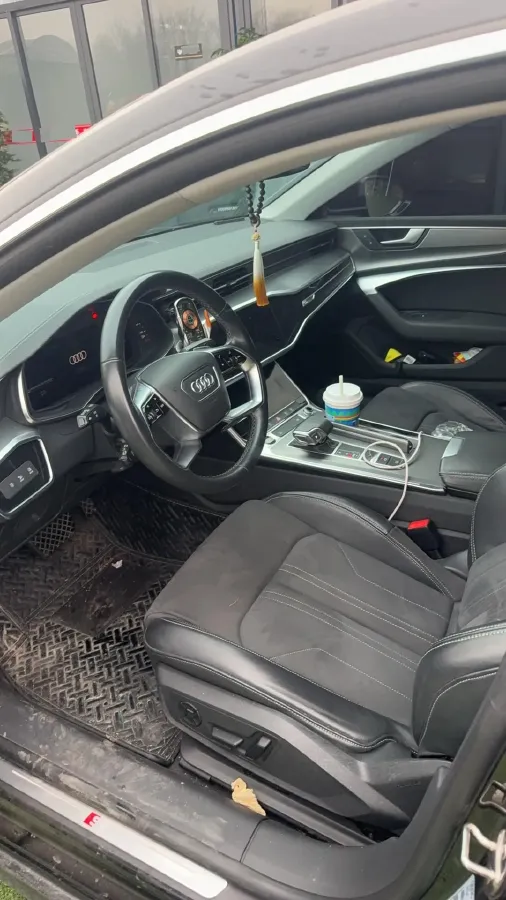 2024 Audi A7L 2.0T 245HP L4 7DCT,autocango,china used car exporter,china ev exporter,chinese used car exporter,chinese used ev exporter