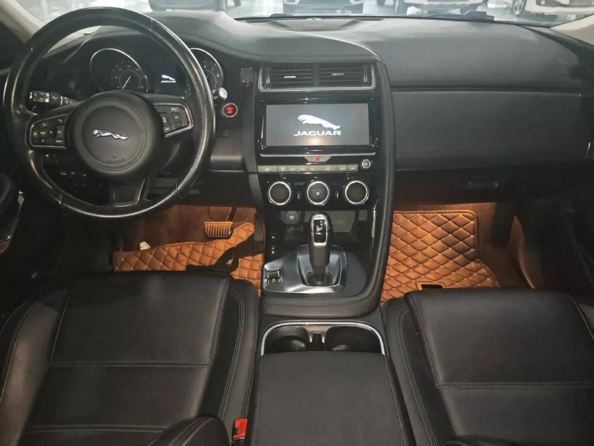 2018 Volkswagen Sharan 2.0T 220HP L4 6DCT,autocango,china used car exporter,china ev exporter,chinese used car exporter,chinese used ev exporter