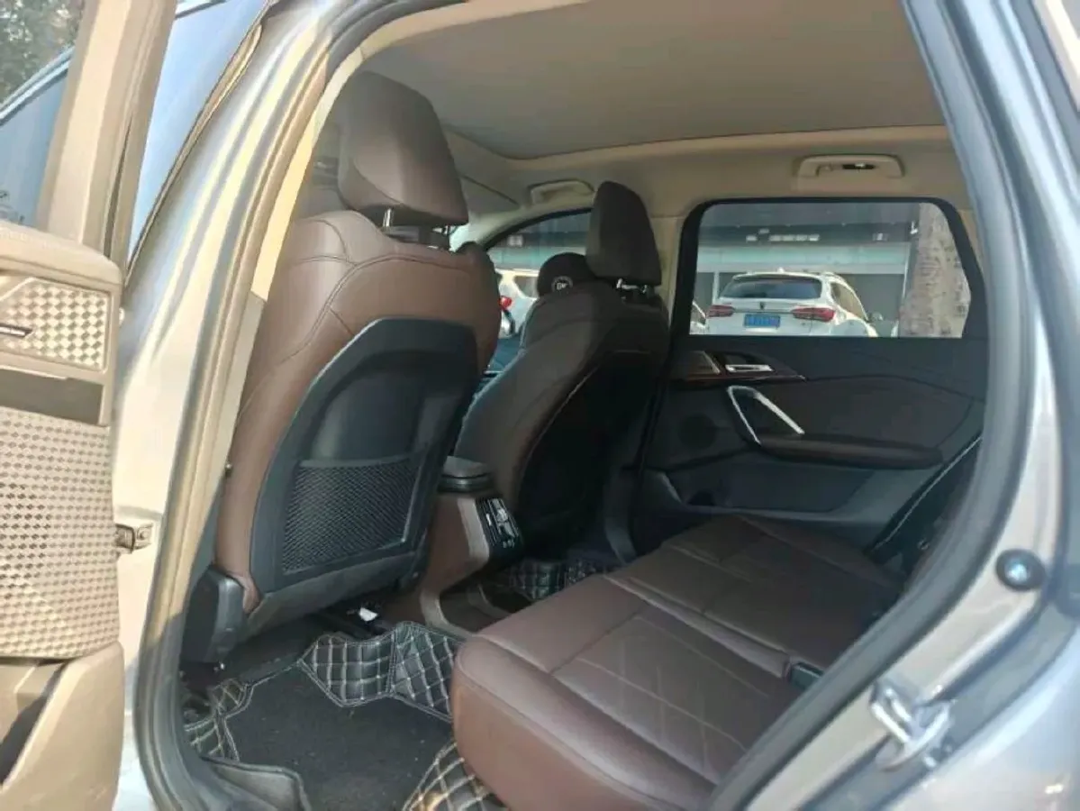 2023 BMW X1 2.0T 204HP L4 7DCT,autocango,china used car exporter,china ev exporter,chinese used car exporter,chinese used ev exporter