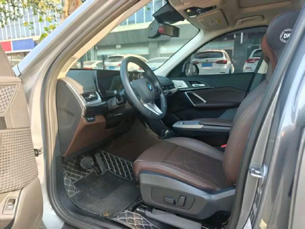 2023 BMW X1 2.0T 204HP L4 7DCT,autocango,china used car exporter,china ev exporter,chinese used car exporter,chinese used ev exporter