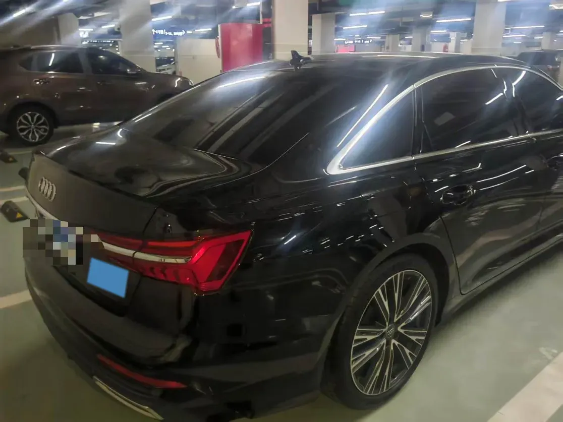 2021 Audi A6L 2.0T 224HP L4 7DCT,autocango,china used car exporter,china ev exporter,chinese used car exporter,chinese used ev exporter
