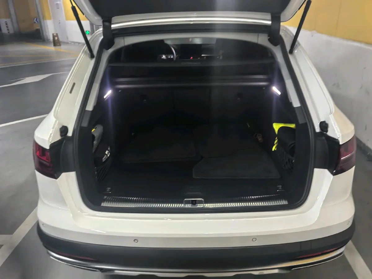 2021 Audi A4 2.0T 252HP L4 7DCT,autocango,china used car exporter,china ev exporter,chinese used car exporter,chinese used ev exporter