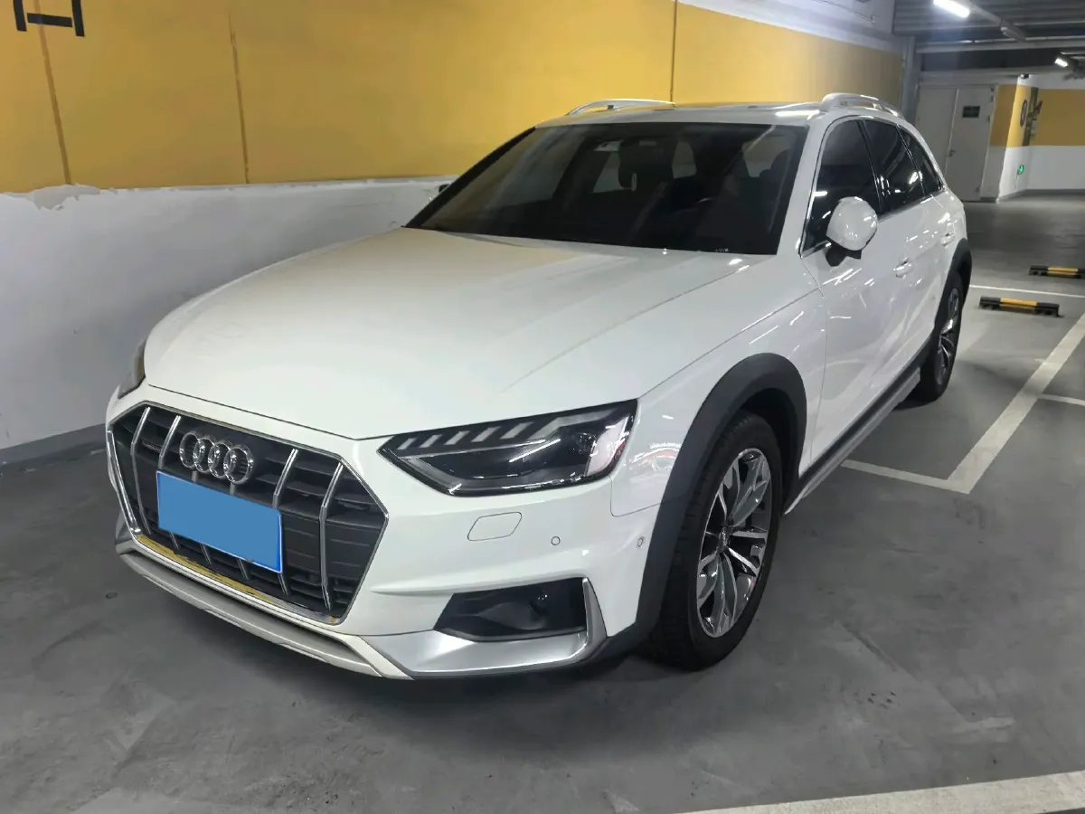 2021 Audi A4 2.0T 252HP L4 7DCT,autocango,china used car exporter,china ev exporter,chinese used car exporter,chinese used ev exporter