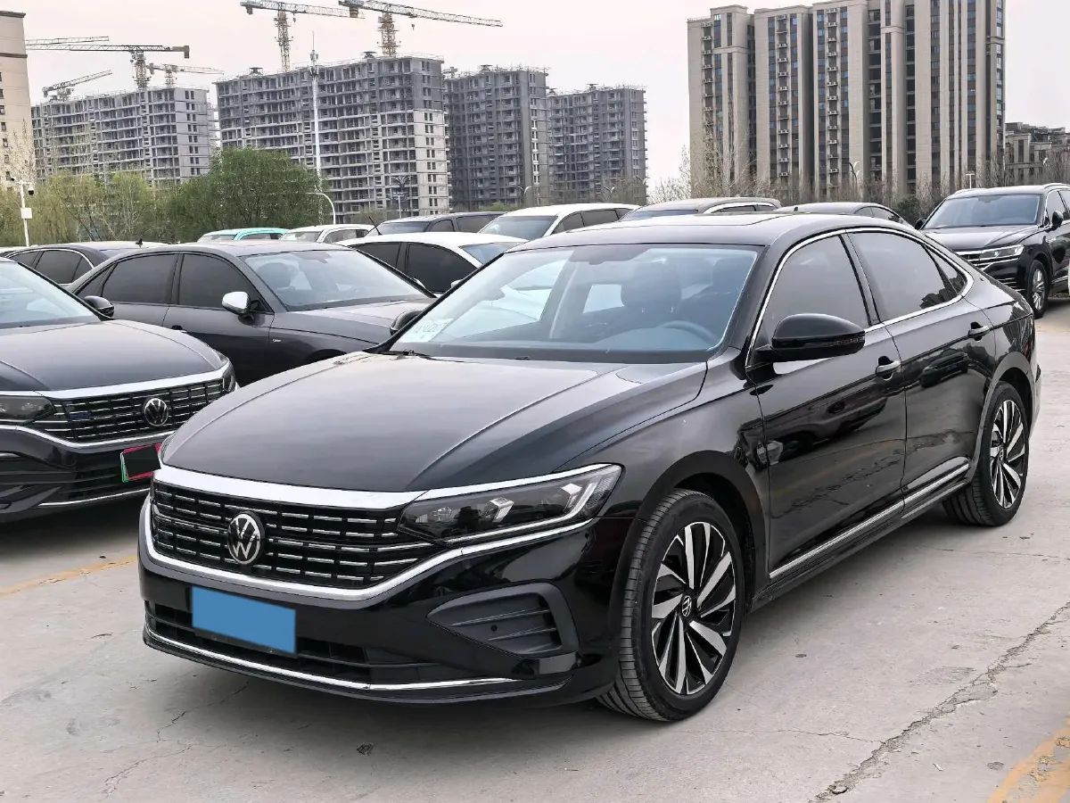 2024 Volkswagen Passat 2.0T 220HP L4 7DCT,autocango,china used car exporter,china ev exporter,chinese used car exporter,chinese used ev exporter