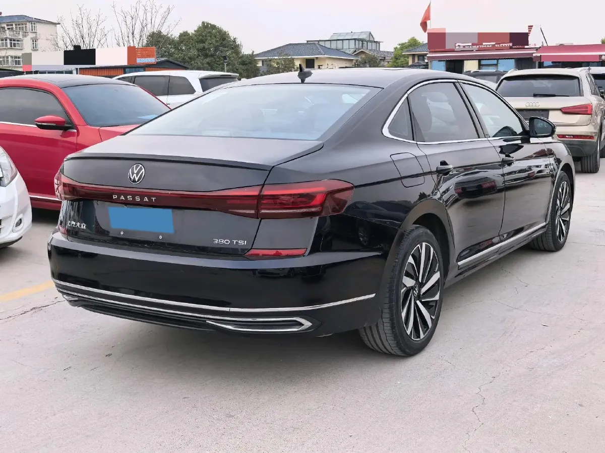 2024 Volkswagen Passat 2.0T 220HP L4 7DCT,autocango,china used car exporter,china ev exporter,chinese used car exporter,chinese used ev exporter