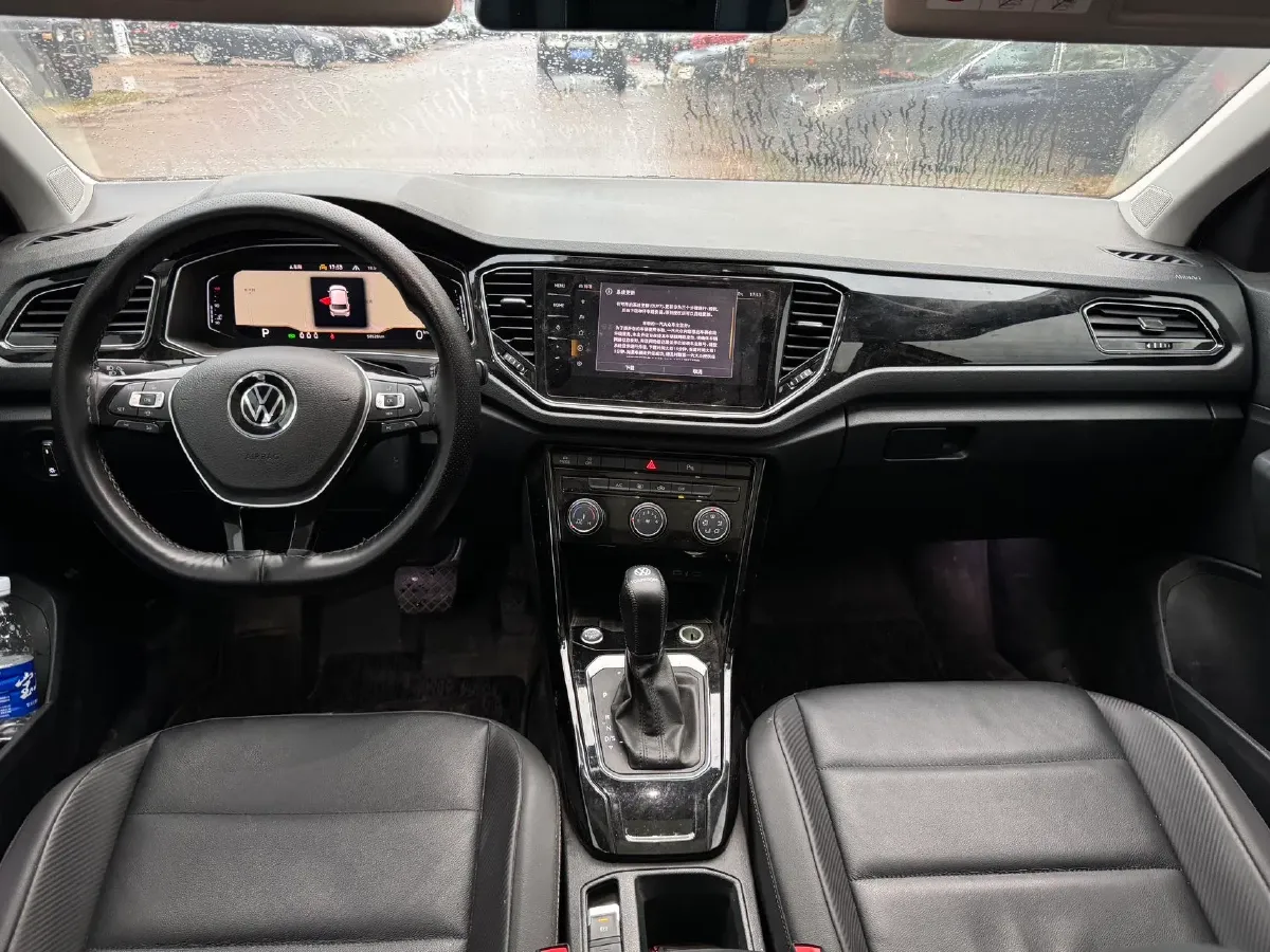 2021 Volkswagen T-Roc 1.4T 150HP L4 7DCT,autocango,china used car exporter,china ev exporter,chinese used car exporter,chinese used ev exporter