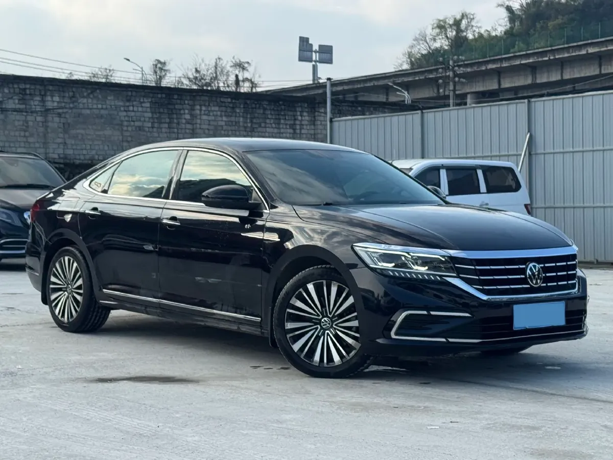 2021 Volkswagen Passat 2.0T 186HP L4 7DCT,autocango,china used car exporter,china ev exporter,chinese used car exporter,chinese used ev exporter