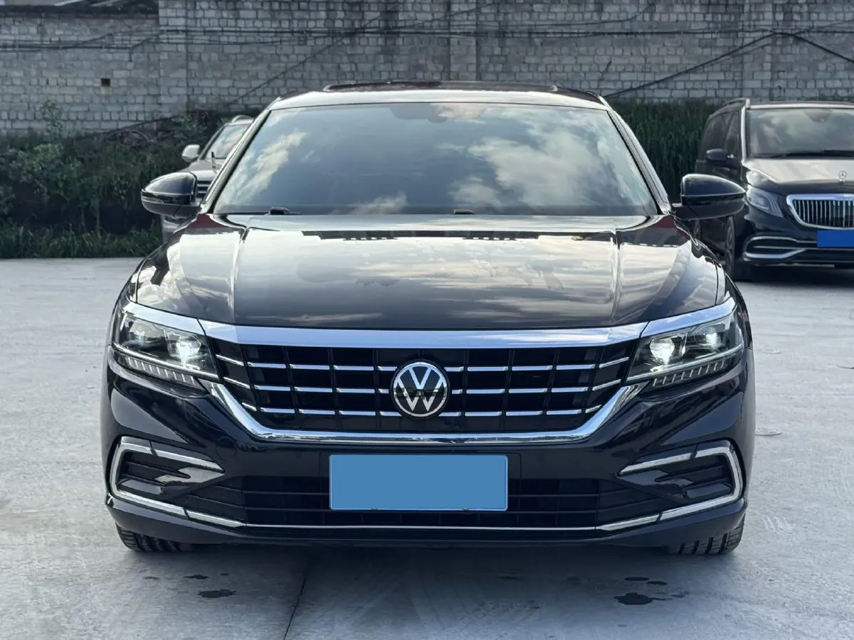 2021 Volkswagen Passat 2.0T 186HP L4 7DCT,autocango,china used car exporter,china ev exporter,chinese used car exporter,chinese used ev exporter