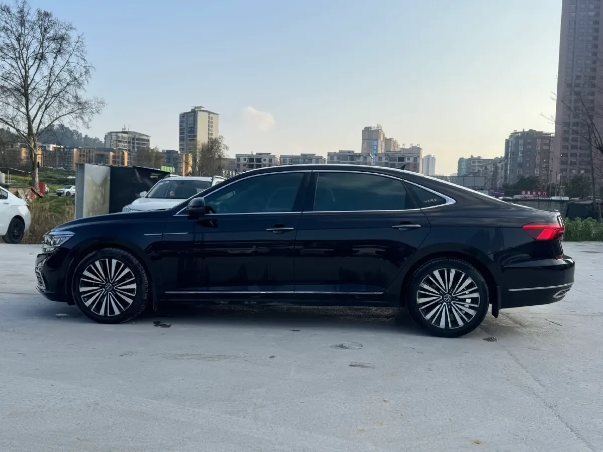 2021 Volkswagen Passat 2.0T 186HP L4 7DCT,autocango,china used car exporter,china ev exporter,chinese used car exporter,chinese used ev exporter