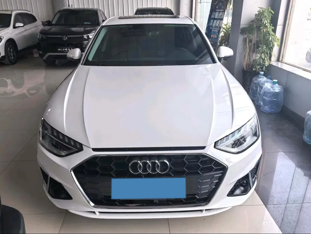 2020 Audi A4L 2.0T 190HP L4 7DCT,autocango,china used car exporter,china ev exporter,chinese used car exporter,chinese used ev exporter