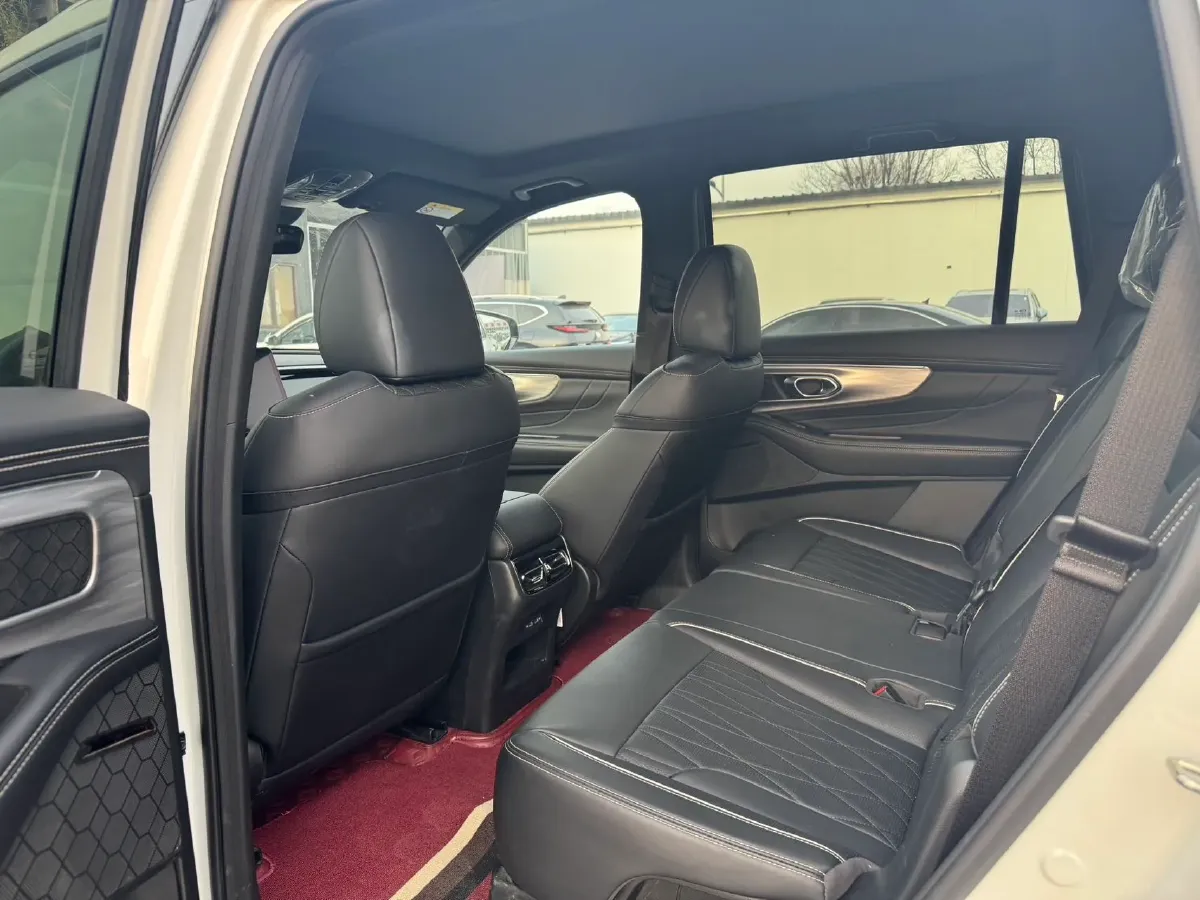 2025 GAC Trumpchi GS8 2.0T 252HP L4 8AT,autocango,china used car exporter,china ev exporter,chinese used car exporter,chinese used ev exporter