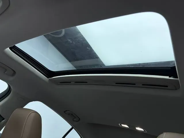 2023 Buick Regal 2.0T 237HP L4 9AT,autocango,china used car exporter,china ev exporter,chinese used car exporter,chinese used ev exporter