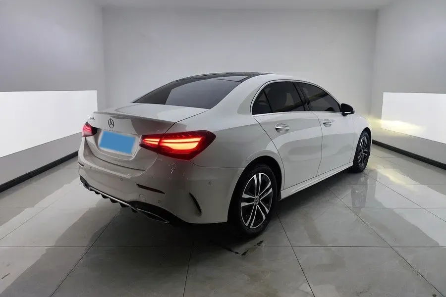 2023 Mercedes-Benz A Class 1.3T 163HP L4 7DCT,autocango,china used car exporter,china ev exporter,chinese used car exporter,chinese used ev exporter