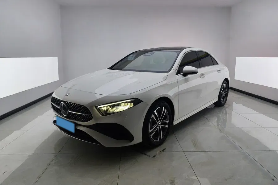 2023 Mercedes-Benz A Class 1.3T 163HP L4 7DCT,autocango,china used car exporter,china ev exporter,chinese used car exporter,chinese used ev exporter