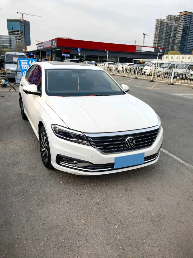 2022 Bestune B70 2.0T 224HP L4 6AT,autocango,china used car exporter,china ev exporter,chinese used car exporter,chinese used ev exporter