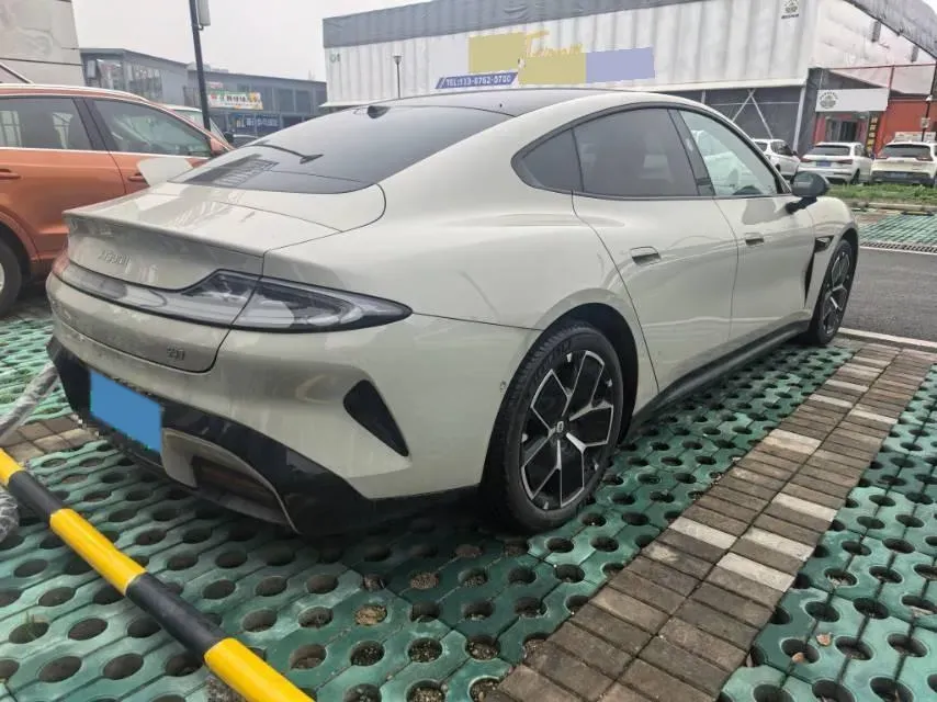 2024 MI SU7 BEV 73.6KWH,autocango,china used car exporter,china ev exporter,chinese used car exporter,chinese used ev exporter