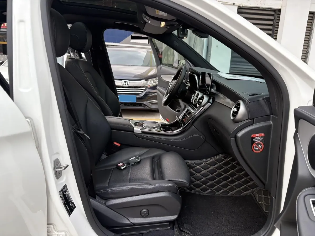 2020 Mercedes-Benz GLC Class 2.0T 197HP L4 9AT,autocango,china used car exporter,china ev exporter,chinese used car exporter,chinese used ev exporter