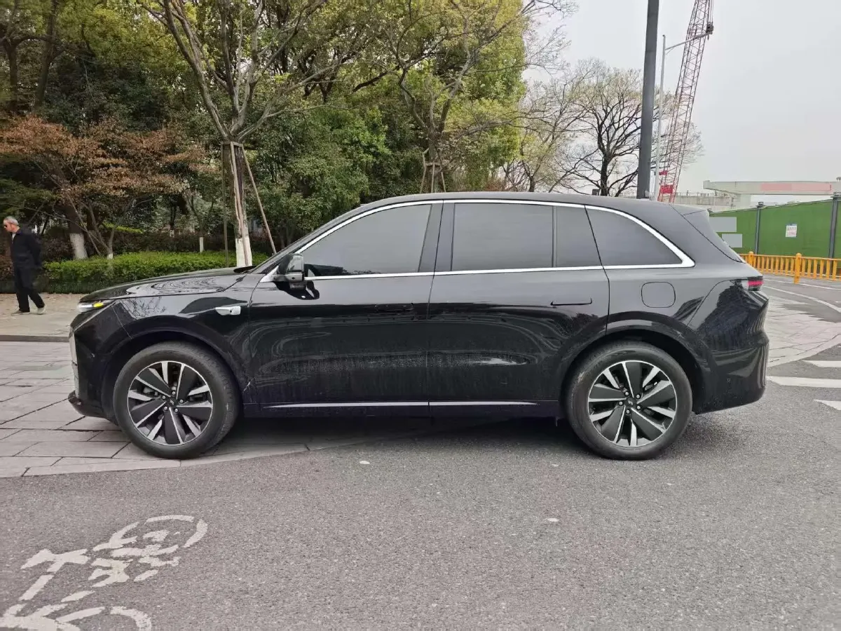 2025 Li L6 Range Extended 154HP L4 REEV,autocango,china used car exporter,china ev exporter,chinese used car exporter,chinese used ev exporter