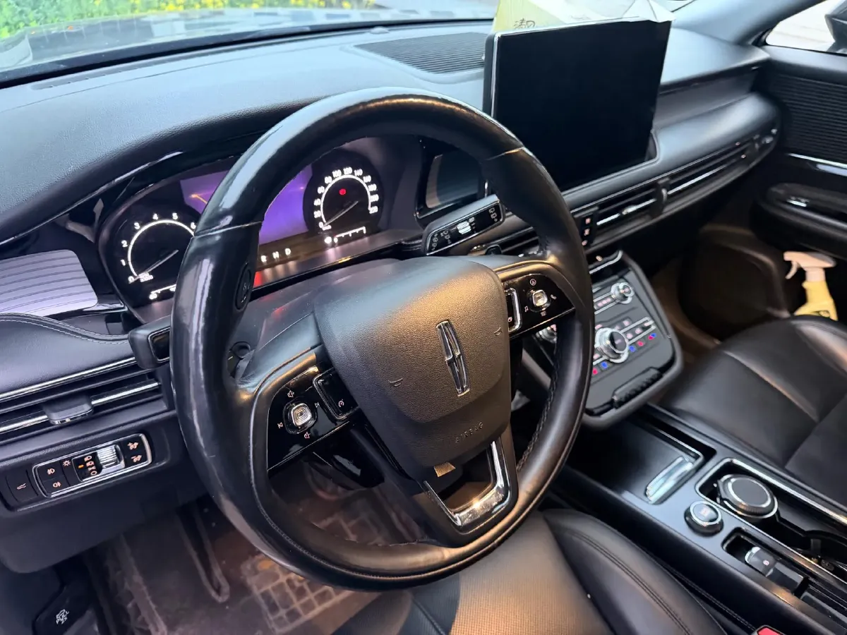 2021 Lincoln Corsair 2.0T 245HP L4 8AT,autocango,china used car exporter,china ev exporter,chinese used car exporter,chinese used ev exporter