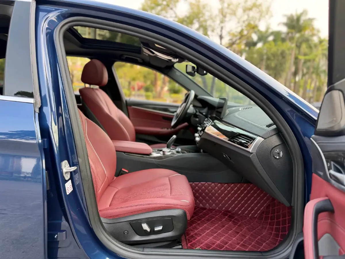 2022 BMW 5 Series 2.0T 184HP L4 8AT,autocango,china used car exporter,china ev exporter,chinese used car exporter,chinese used ev exporter