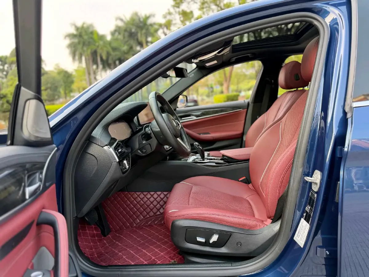 2022 BMW 5 Series 2.0T 184HP L4 8AT,autocango,china used car exporter,china ev exporter,chinese used car exporter,chinese used ev exporter