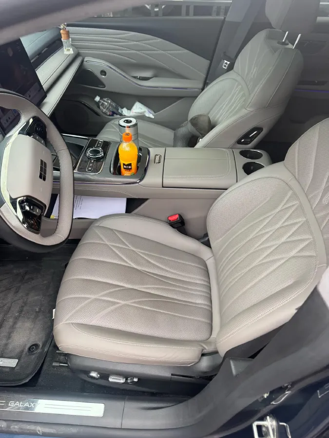 2025 Geely Galaxy Starshine 8 1.5T 163HP L4 3DHT PHEV 18.4KWH,autocango,china used car exporter,china ev exporter,chinese used car exporter,chinese used ev exporter
