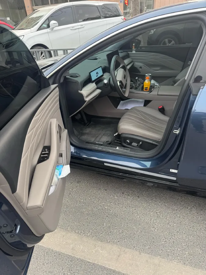 2025 Geely Galaxy Starshine 8 1.5T 163HP L4 3DHT PHEV 18.4KWH,autocango,china used car exporter,china ev exporter,chinese used car exporter,chinese used ev exporter