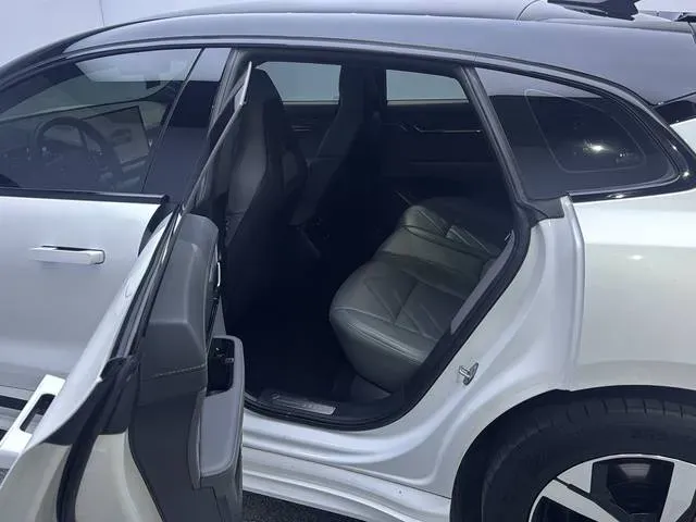 2023 Zeekr 001 BEV 86KWH,autocango,china used car exporter,china ev exporter,chinese used car exporter,chinese used ev exporter