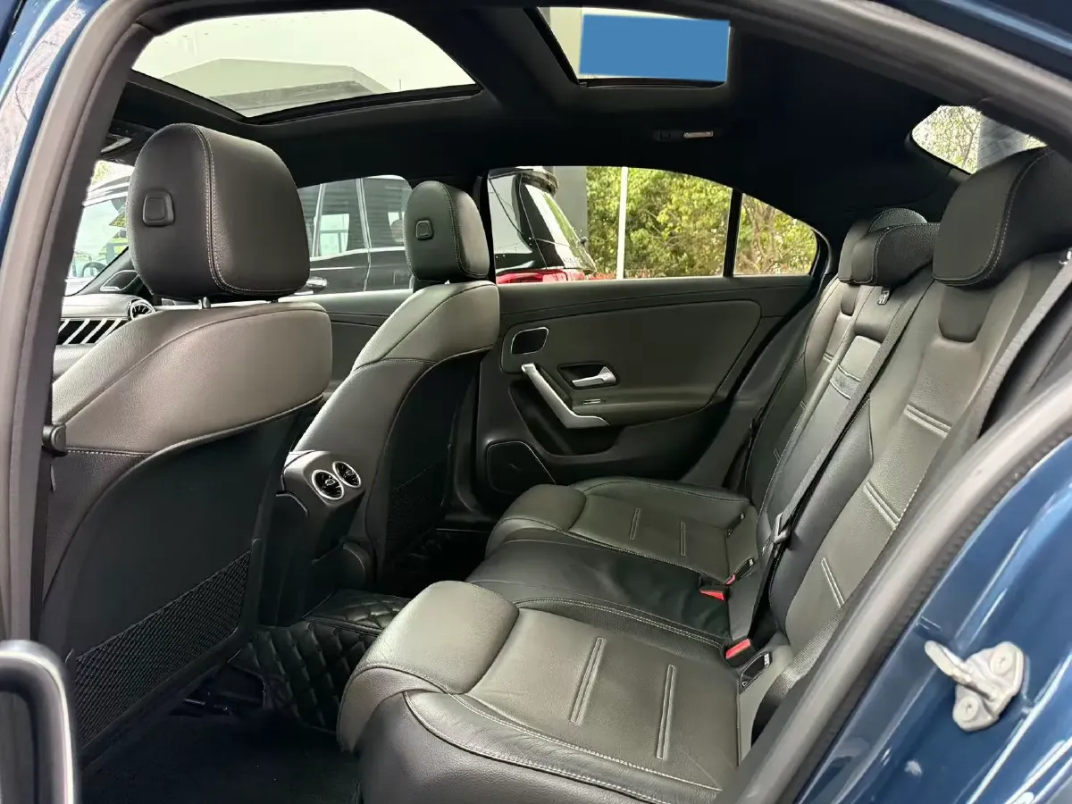 2019 Mercedes-Benz A AMG 2.0T 306HP L4 7DCT,autocango,china used car exporter,china ev exporter,chinese used car exporter,chinese used ev exporter