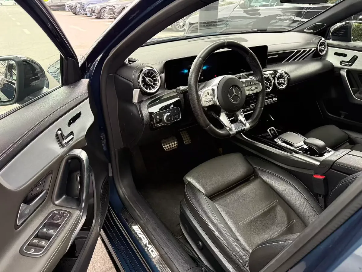 2019 Mercedes-Benz A AMG 2.0T 306HP L4 7DCT,autocango,china used car exporter,china ev exporter,chinese used car exporter,chinese used ev exporter