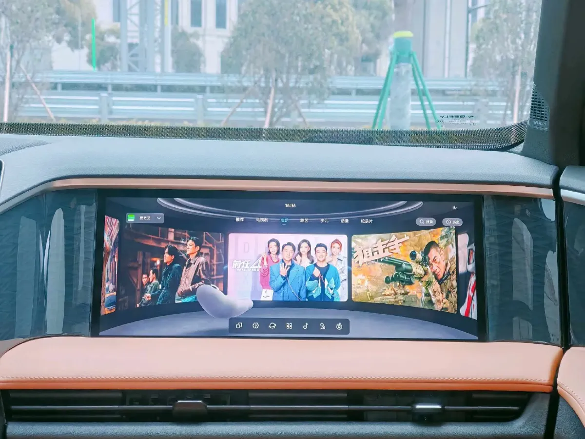 2024 Geely Galaxy L7 1.5T 163HP L4 3DHT PHEV 9.11KWH,autocango,china used car exporter,china ev exporter,chinese used car exporter,chinese used ev exporter