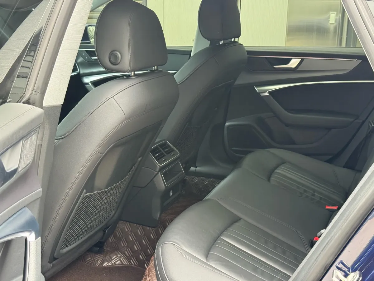 2021 Audi A7 2.0T 190HP L4 7DCT,autocango,china used car exporter,china ev exporter,chinese used car exporter,chinese used ev exporter