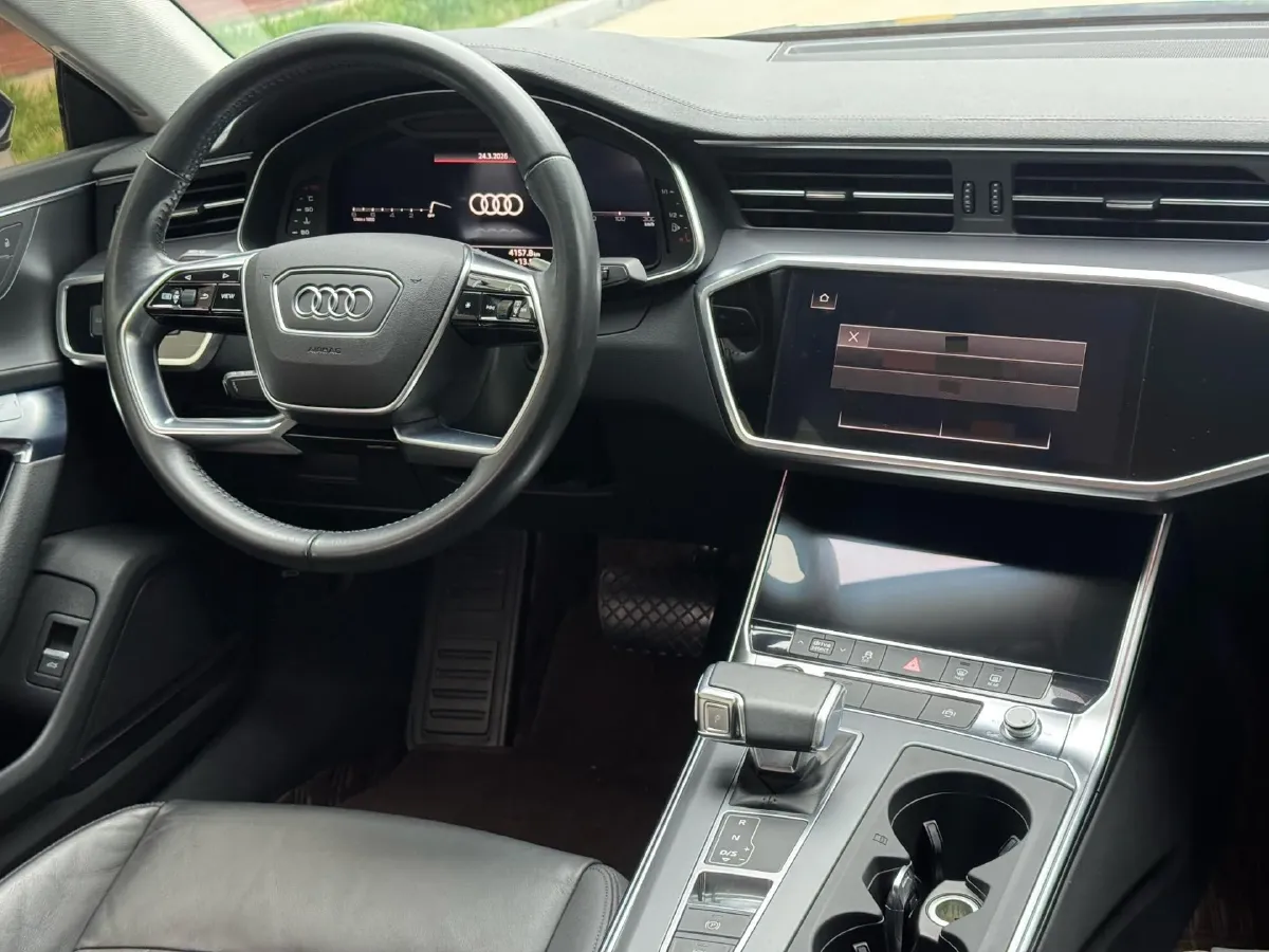 2021 Audi A7 2.0T 190HP L4 7DCT,autocango,china used car exporter,china ev exporter,chinese used car exporter,chinese used ev exporter