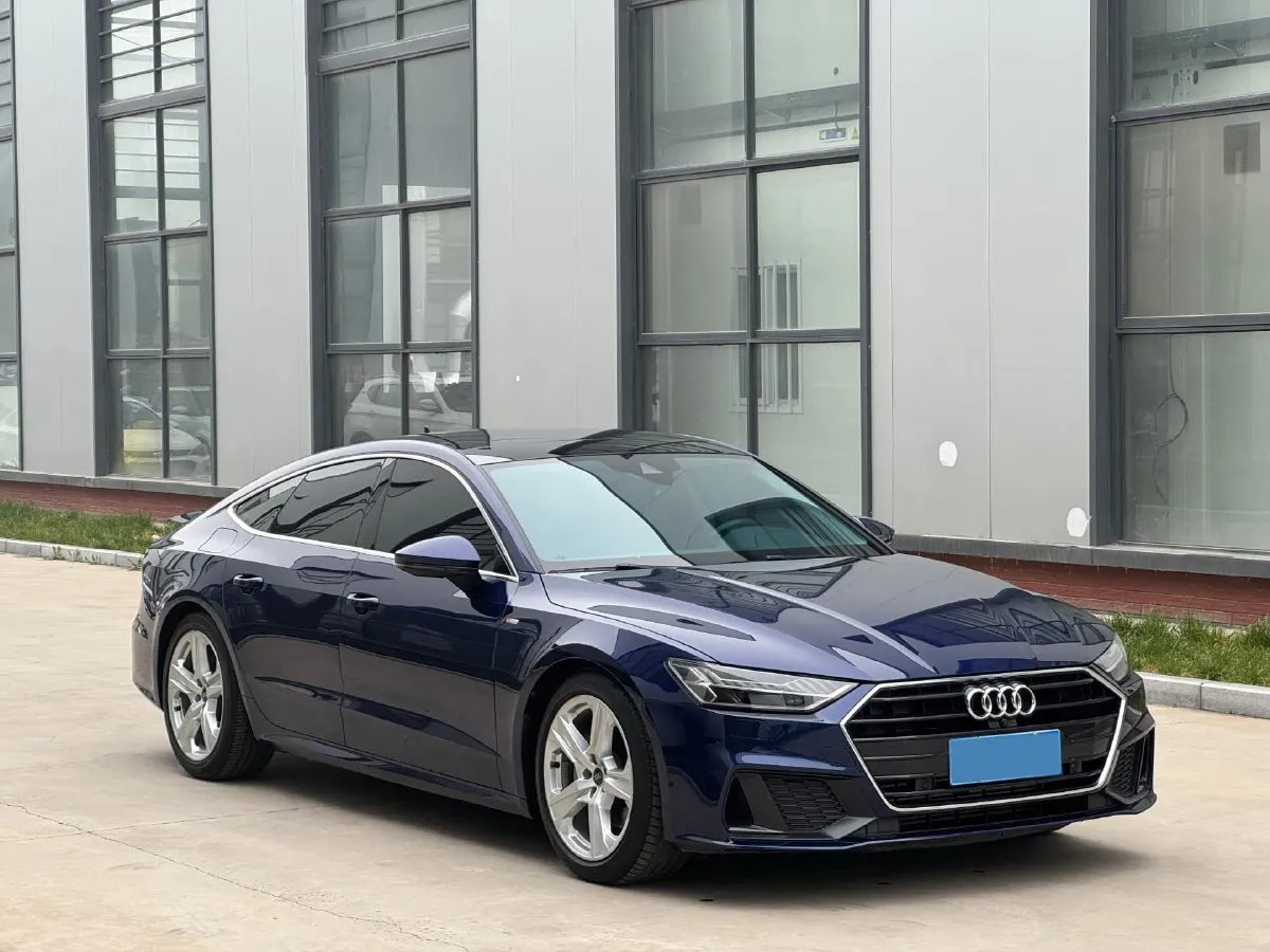 2021 Audi A7 2.0T 190HP L4 7DCT,autocango,china used car exporter,china ev exporter,chinese used car exporter,chinese used ev exporter