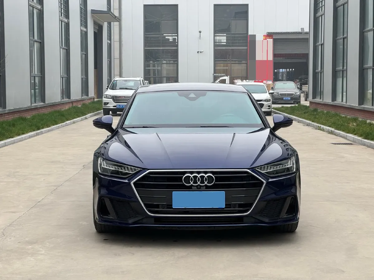 2021 Audi A7 2.0T 190HP L4 7DCT,autocango,china used car exporter,china ev exporter,chinese used car exporter,chinese used ev exporter